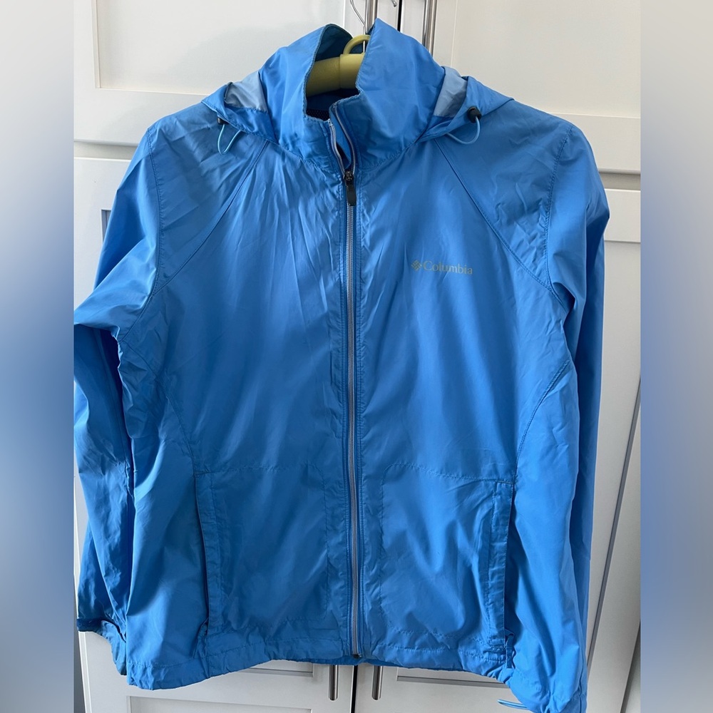 Sky Blue Colombia wind jacket with hood L